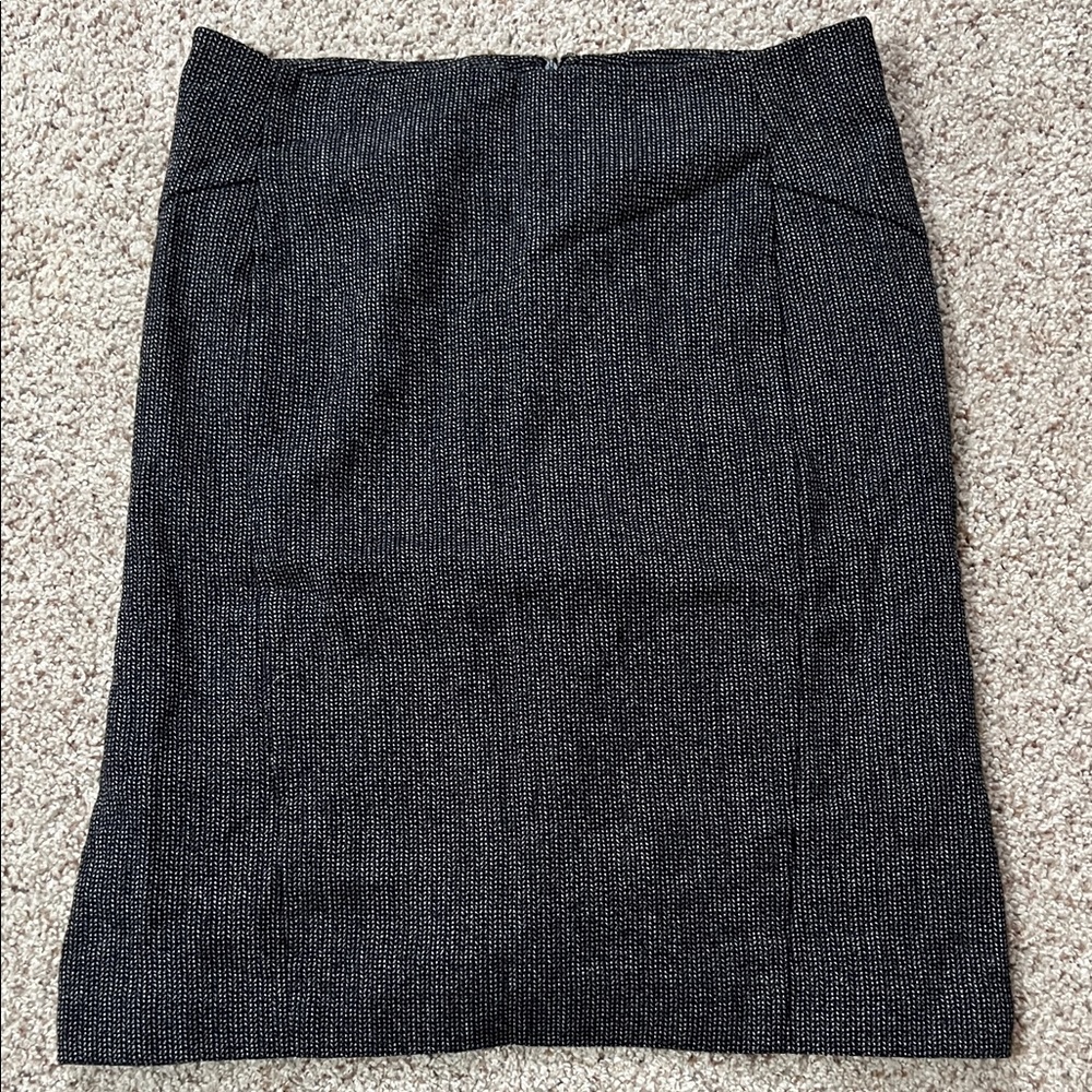 Black and white Skirt, express size s